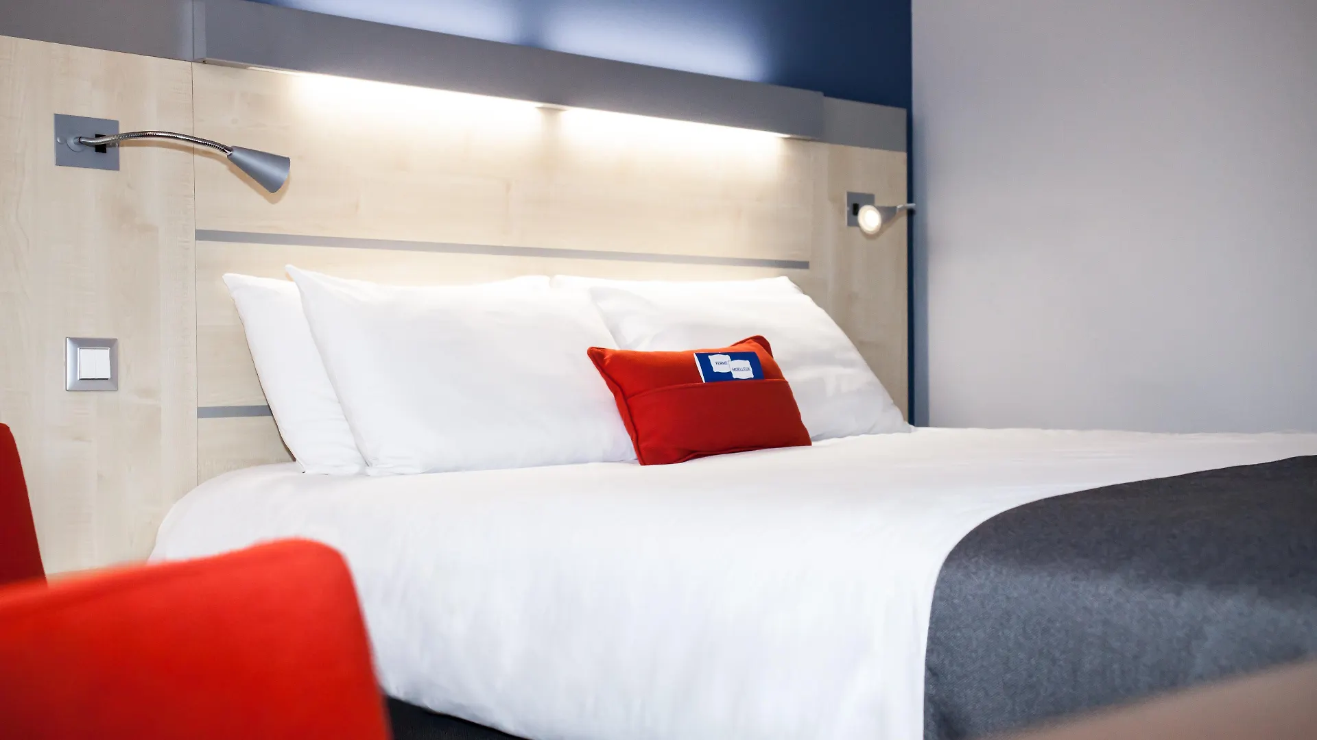 *** Hotel Holiday Inn Express Toulouse Airport By Ihg Blagnac Frankreich