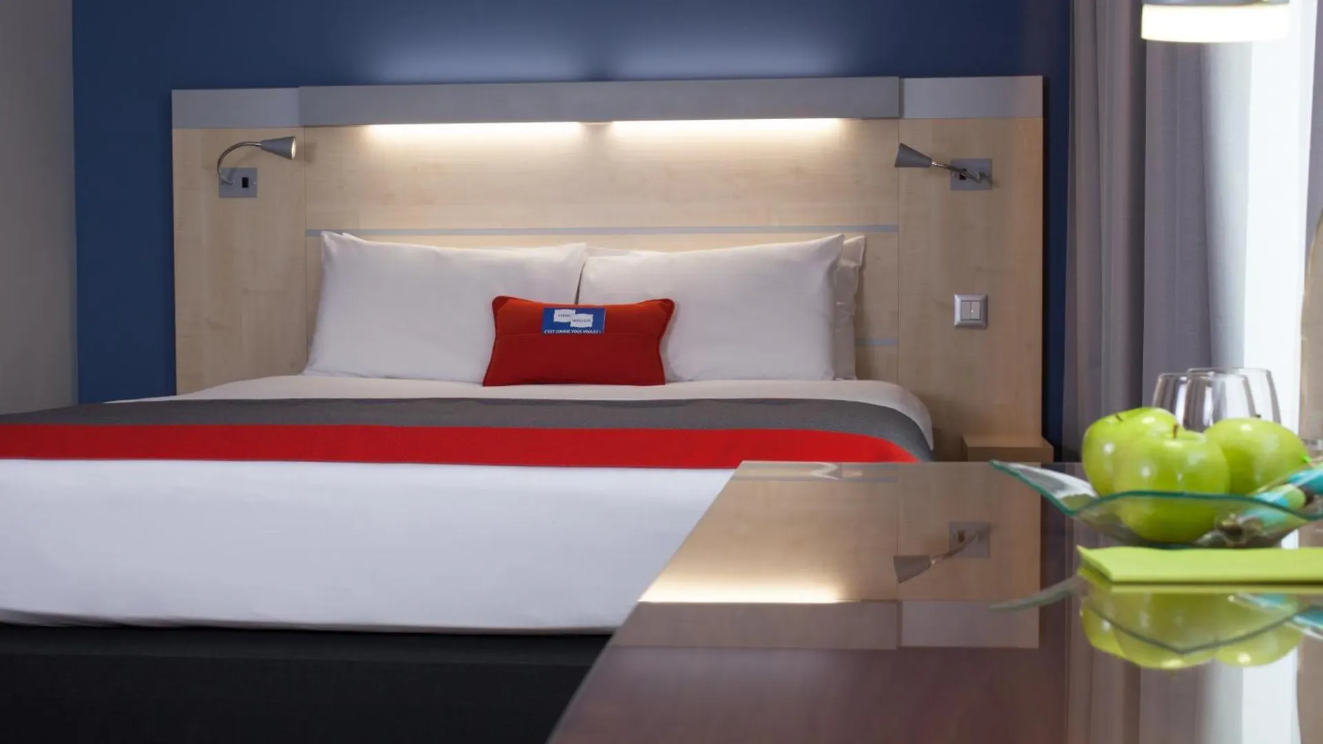 Holiday Inn Express Toulouse Airport By Ihg Blagnac