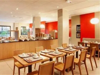 Holiday Inn Express Toulouse Airport By Ihg Blagnac Frankreich