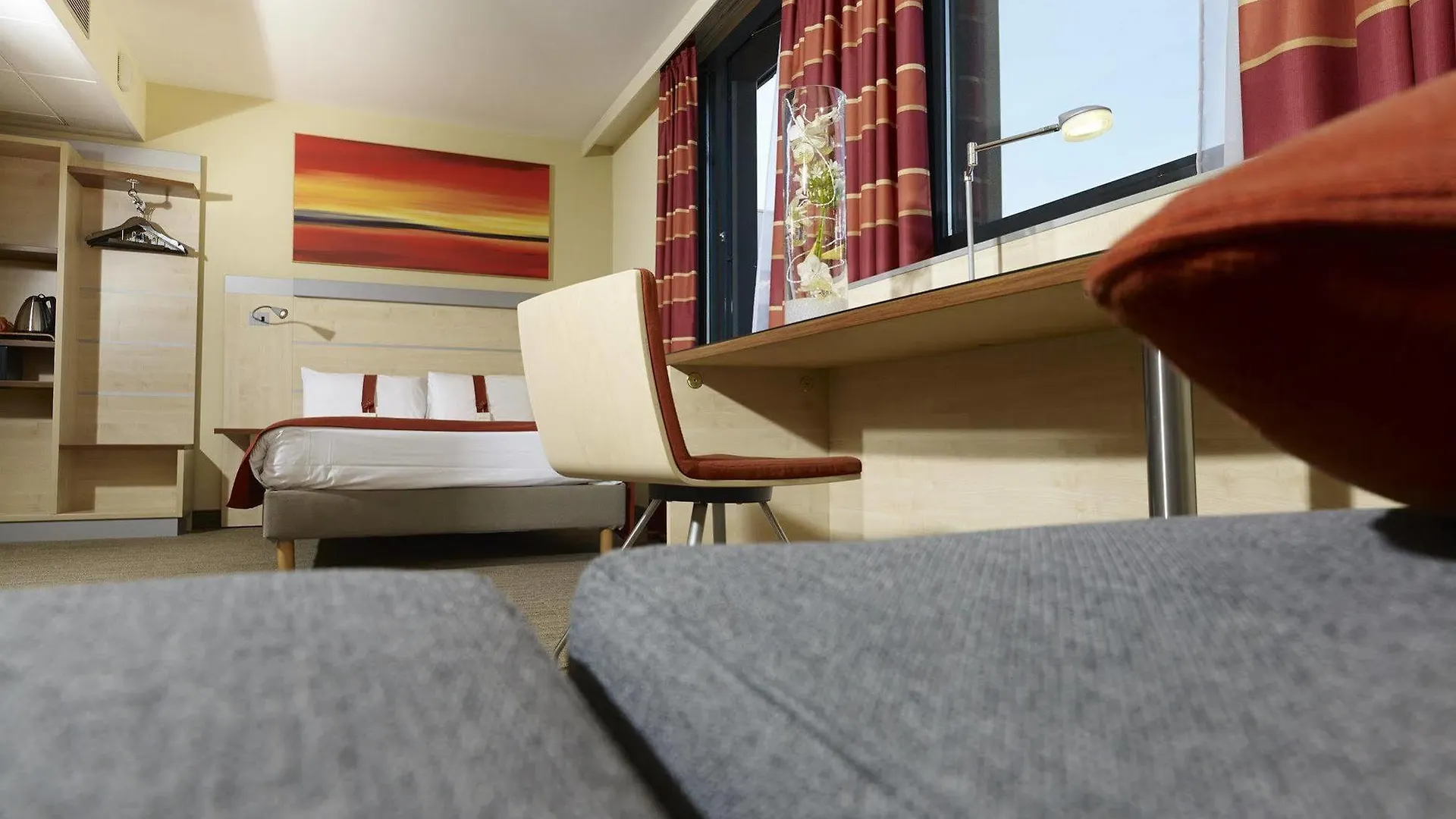 Holiday Inn Express Toulouse Airport By Ihg Blagnac