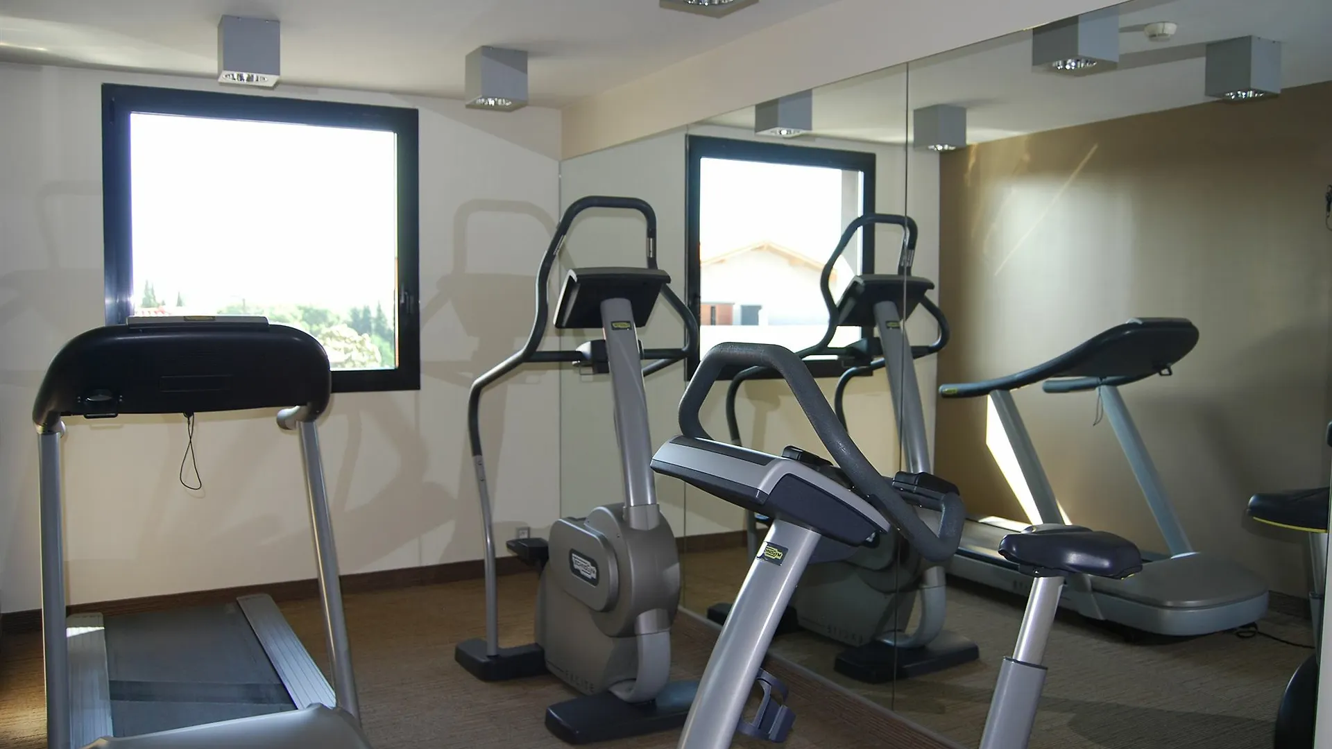 Hotel Holiday Inn Express Toulouse Airport By Ihg Blagnac