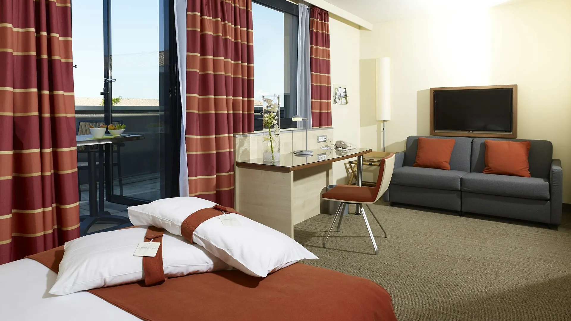 Holiday Inn Express Toulouse Airport By Ihg Blagnac