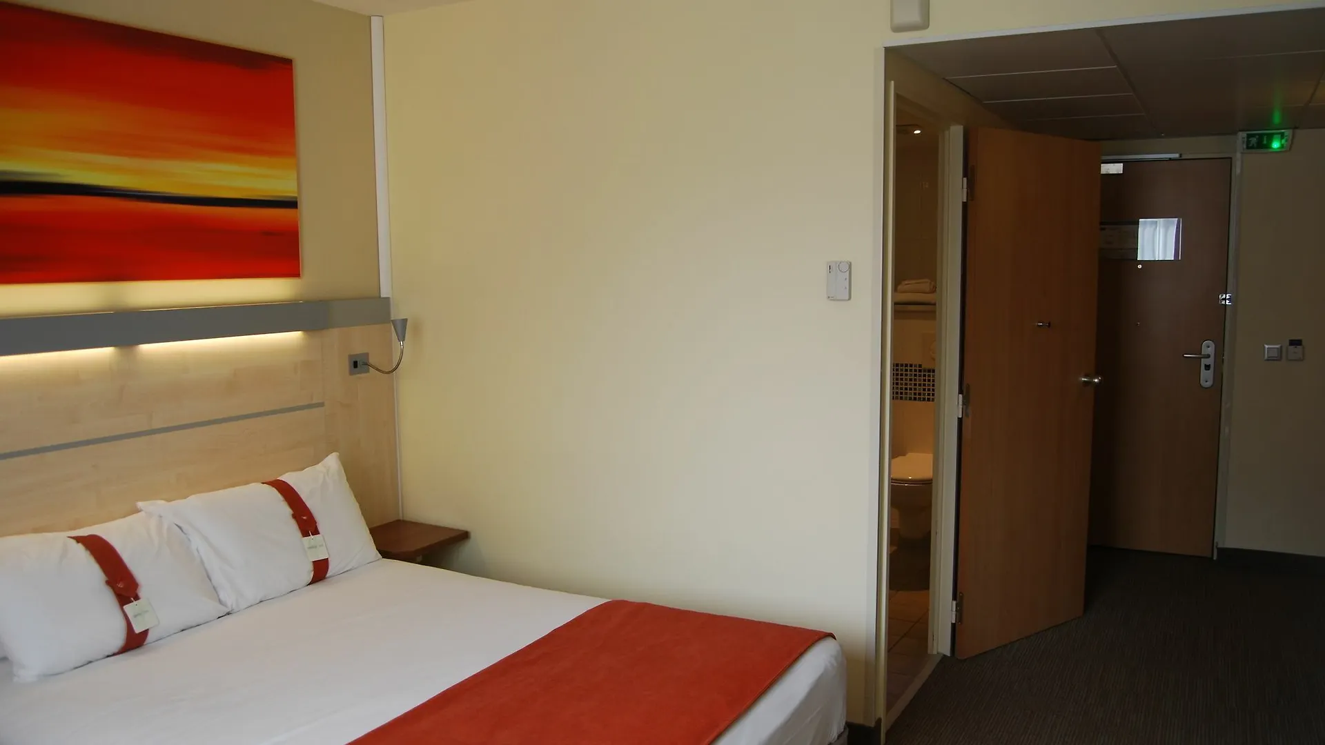 Holiday Inn Express Toulouse Airport By Ihg Blagnac Hotel