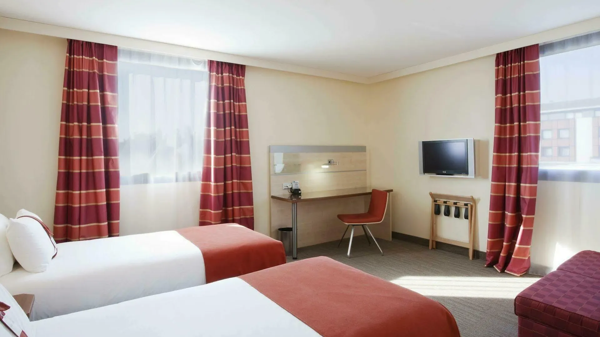 *** Hotel Holiday Inn Express Toulouse Airport By Ihg Blagnac Frankreich