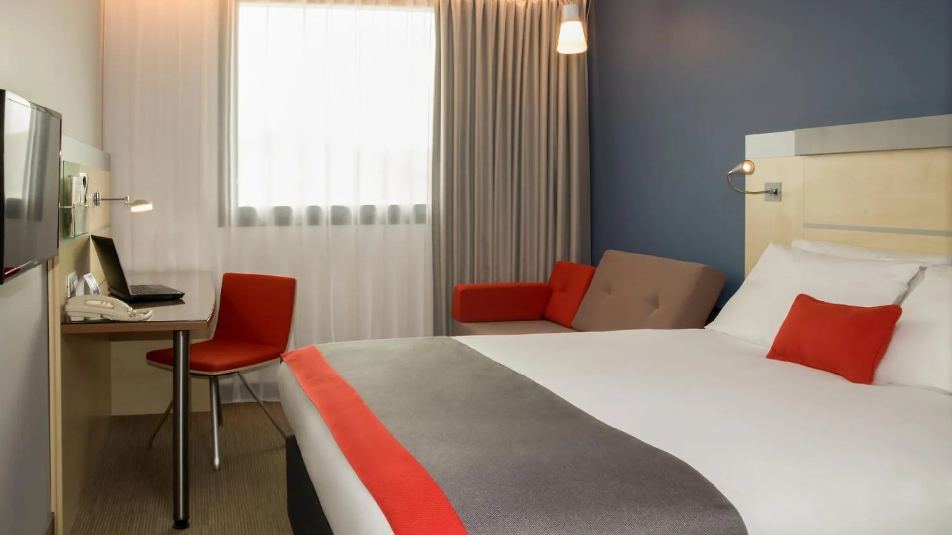 Holiday Inn Express Toulouse Airport, An Ihg Hotel Blagnac 3*,