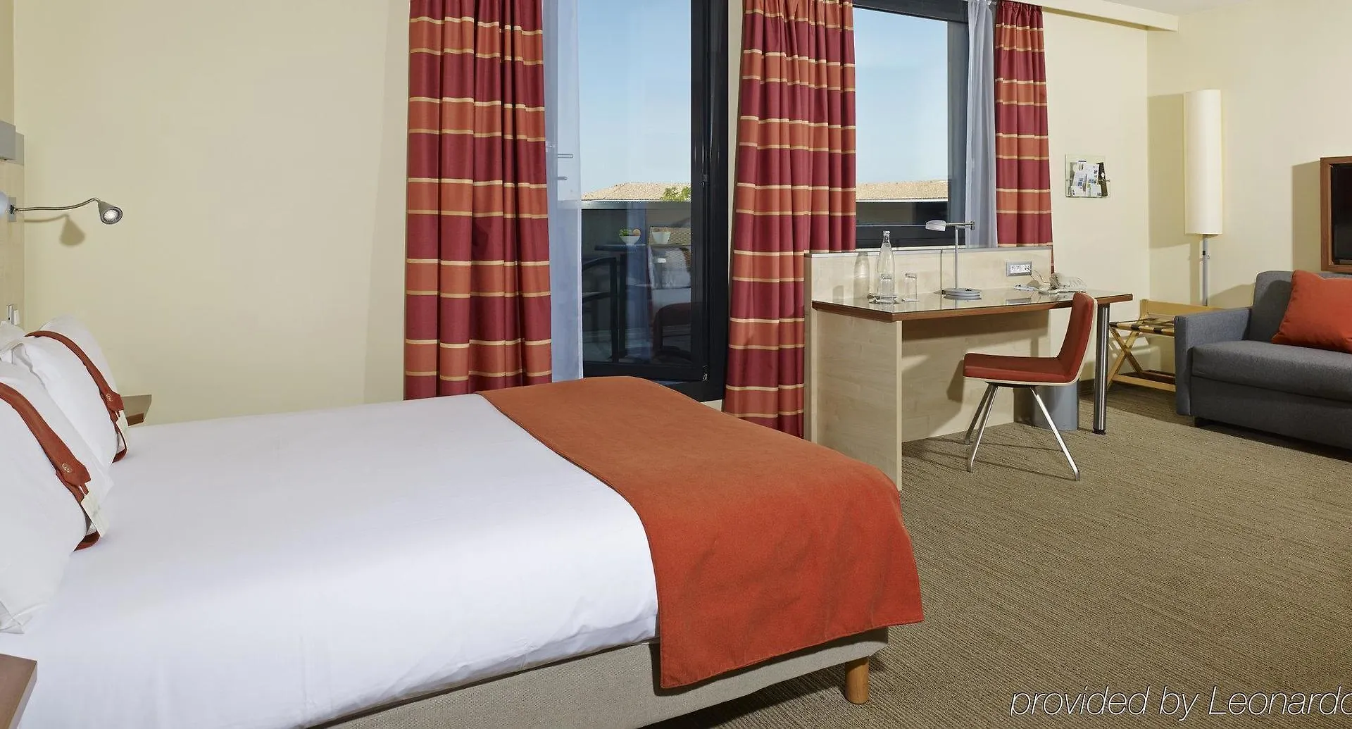 Hotel Holiday Inn Express Toulouse Airport By Ihg Blagnac