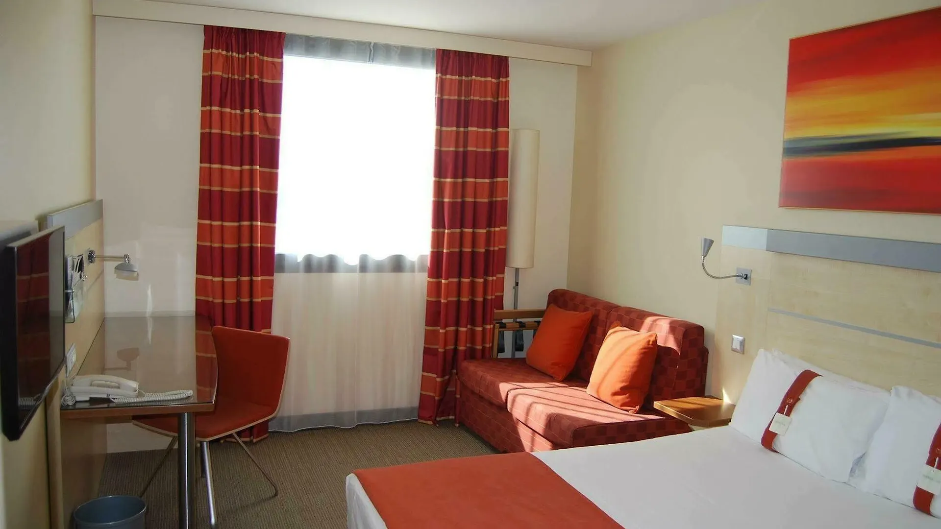 Holiday Inn Express Toulouse Airport By Ihg Blagnac Hotel