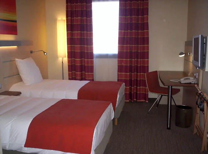 Holiday Inn Express Toulouse Airport, An Ihg Hotel Blagnac